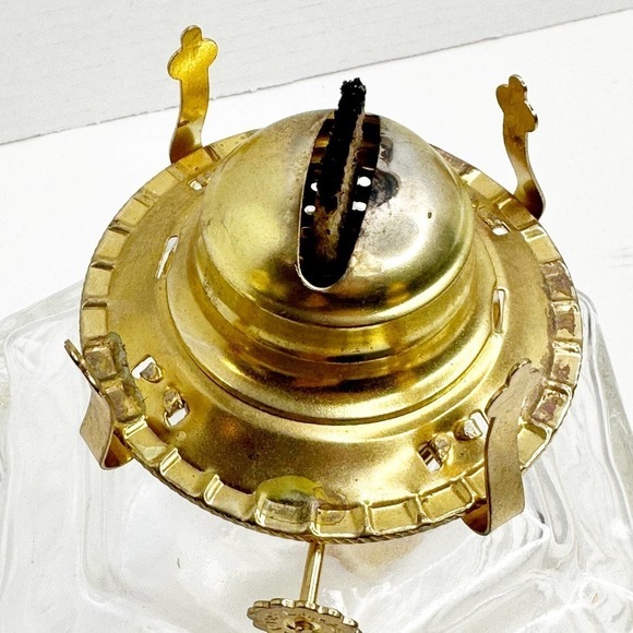 Vintage Lamp Light Farms kerosene lamp horse and buggy design - Picture 6 of 11